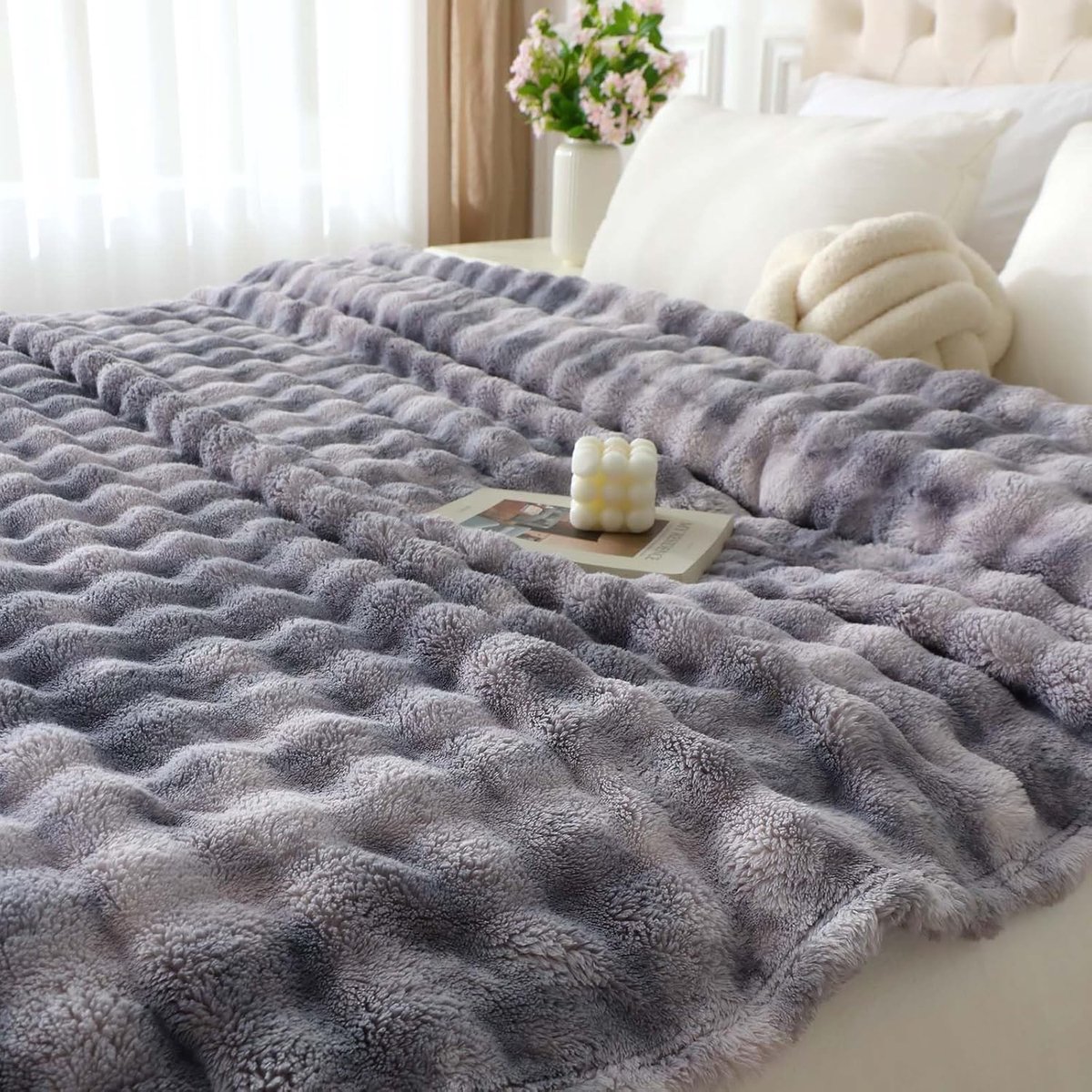 Cuddly Blanket 130 x 150 cm - Fluffy Bubble Dekentje - Zacht Fleece - Ideaal voor op de Bank - ShopVlot