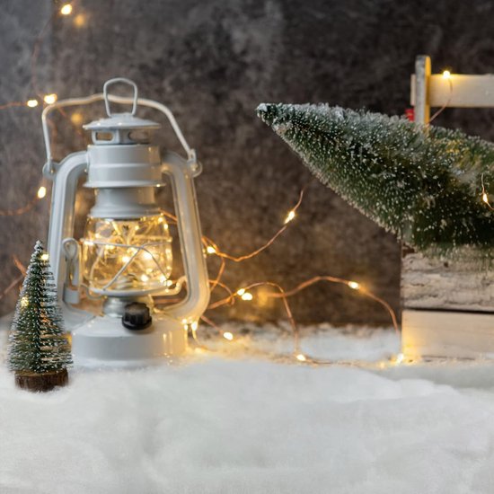 3 Pack 3 x 8 Ft Kerst Sneeuwdekens, Kunstmatige Katoen Sneeuwdeken, Wit Verdikte Katoenen Rollen Winter Pluizig Nep Sneeuwlaken voor Kerstdorp Achtergrond Decoraties Feestweergave — afbeelding 2
