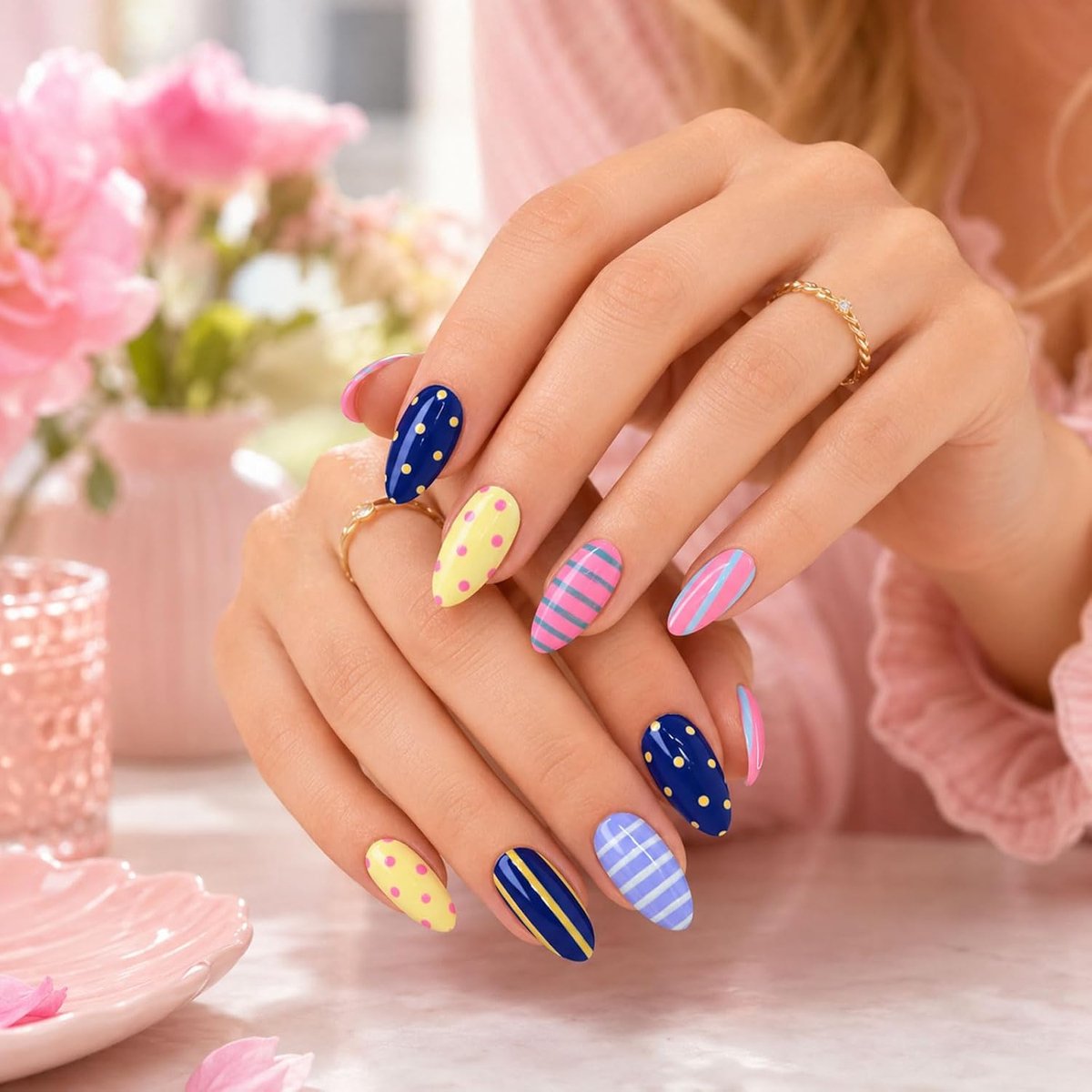 Press on nails kleurrijk - 24 korte acryl nagels - Y2K met strepen en stippen - snel aan te brengen - ShopVlot
