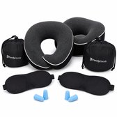Zwarte nekkussens, oogmaskers en oordopjes met opbergzakjes.
