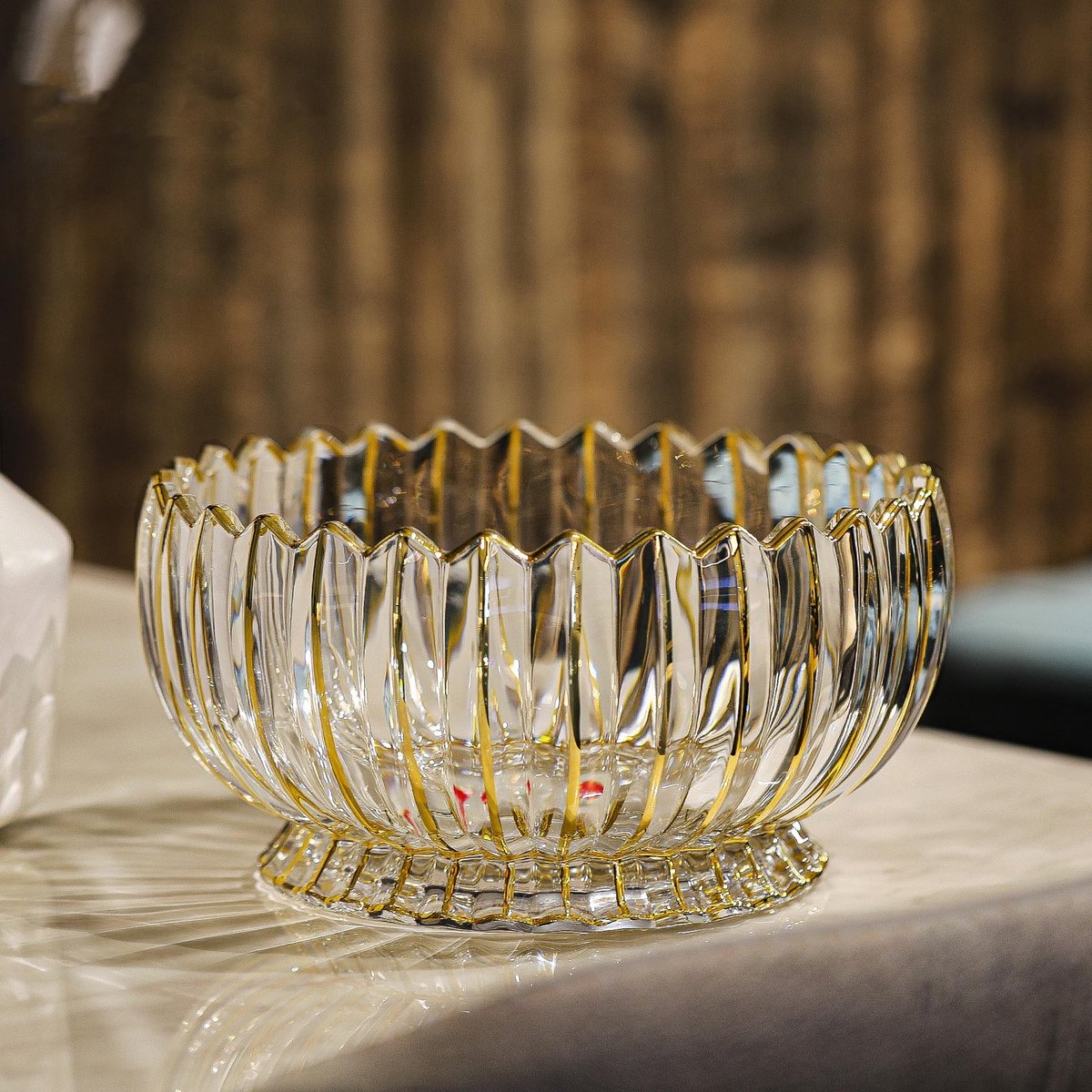 Dailygoods- Fruitkom Handgeschilderd - Decoratieve Snoep/Fruchtkom - Loodvrij Kristal - 8,7" Diameter - 4,7" Hoog - Elegante Voet - Decoratieve Kom