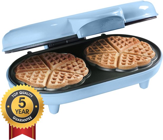 Lichtblauw wafelijzer met twee hartvormige wafels, met "Top Quality 5 Year Guarantee" zegel.