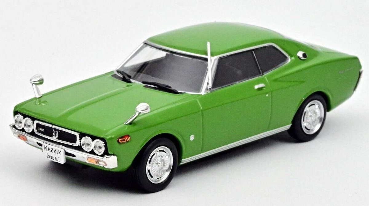 Modelauto Nissan Laurel - Schaalmodel Groen - Verzamelen - Gedetailleerd Interieur - 1:43 Schaal - Groen