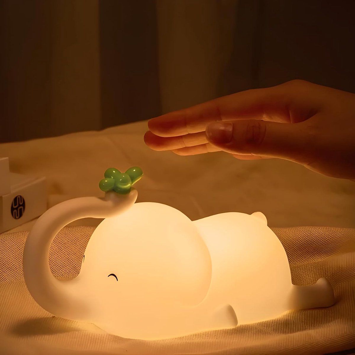 Nachtlampje voor Kinderen, Olifant Nachtlampje voor Baby's Stilllicht Dimbaar, Siliconen Touch Nachttafellamp voor Kinderen Met Timer, USB Oplaadbaar, Cadeau voor Baby's voor Jongens Meisjes [Energieklasse G]