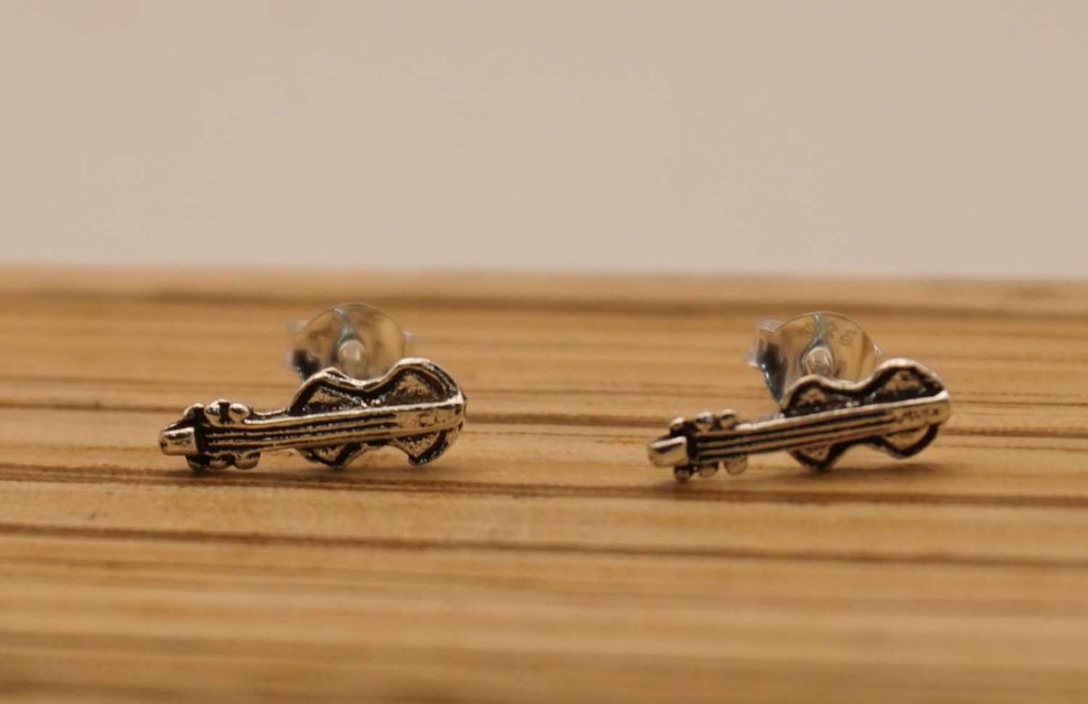 Sterling zilveren oorknopjes gitaar - zilveren oorknoppen van gitaren - 925 zilveren oorbellen van muziekinstrumenten - muziekinstrumenten oorstekers gemaakt van 925 zilver - leuke muziek liefhebbers oorbellen