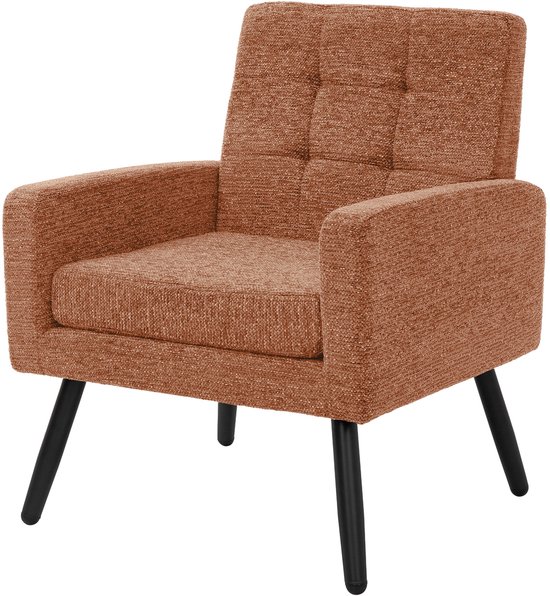 Oranje fauteuil met capitonnering op de rugleuning en zitting, met armleuningen en vier zwarte schuine poten.