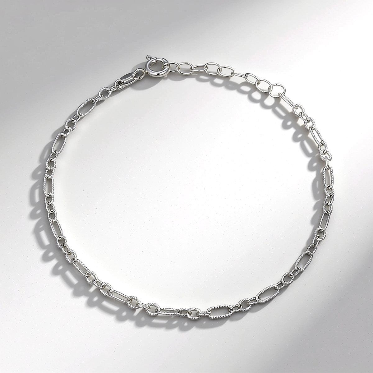 Cavill - Zilveren Armband - 925 Sterling Zilver Gerhodineerd - Verstelbare 16,5-19 cm - Karabijnsluiting - Elegante, Robuuste Schakels - Dames & Heren