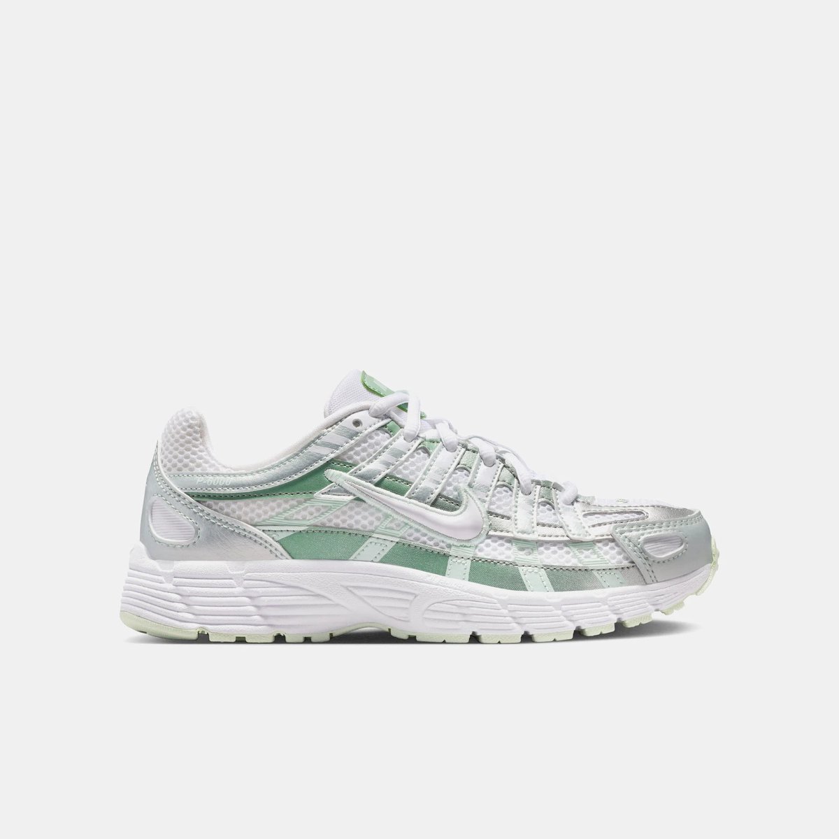 NIKE P-6000 SE SNEAKER Groen
