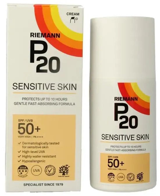 P20 Sensitive zonnebrandcrème met SPF 50+, verpakking met crèmefles en doos. Beschermt tot 10 uur, zeer waterbestendig.
