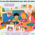Une famille de grands-parents joue avec des petits-enfants dans un salon. Planifiez une journée de visite chez grand-père et grand-mère.