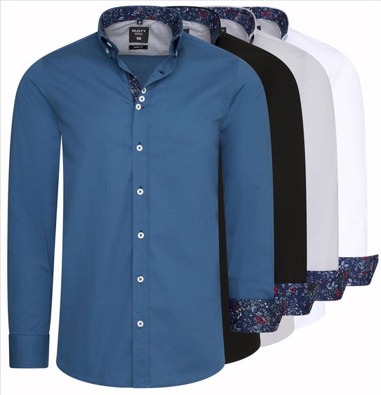 Vier herenoverhemden, blauw, zwart, wit en grijs, met gedessineerde kragen en manchetten.