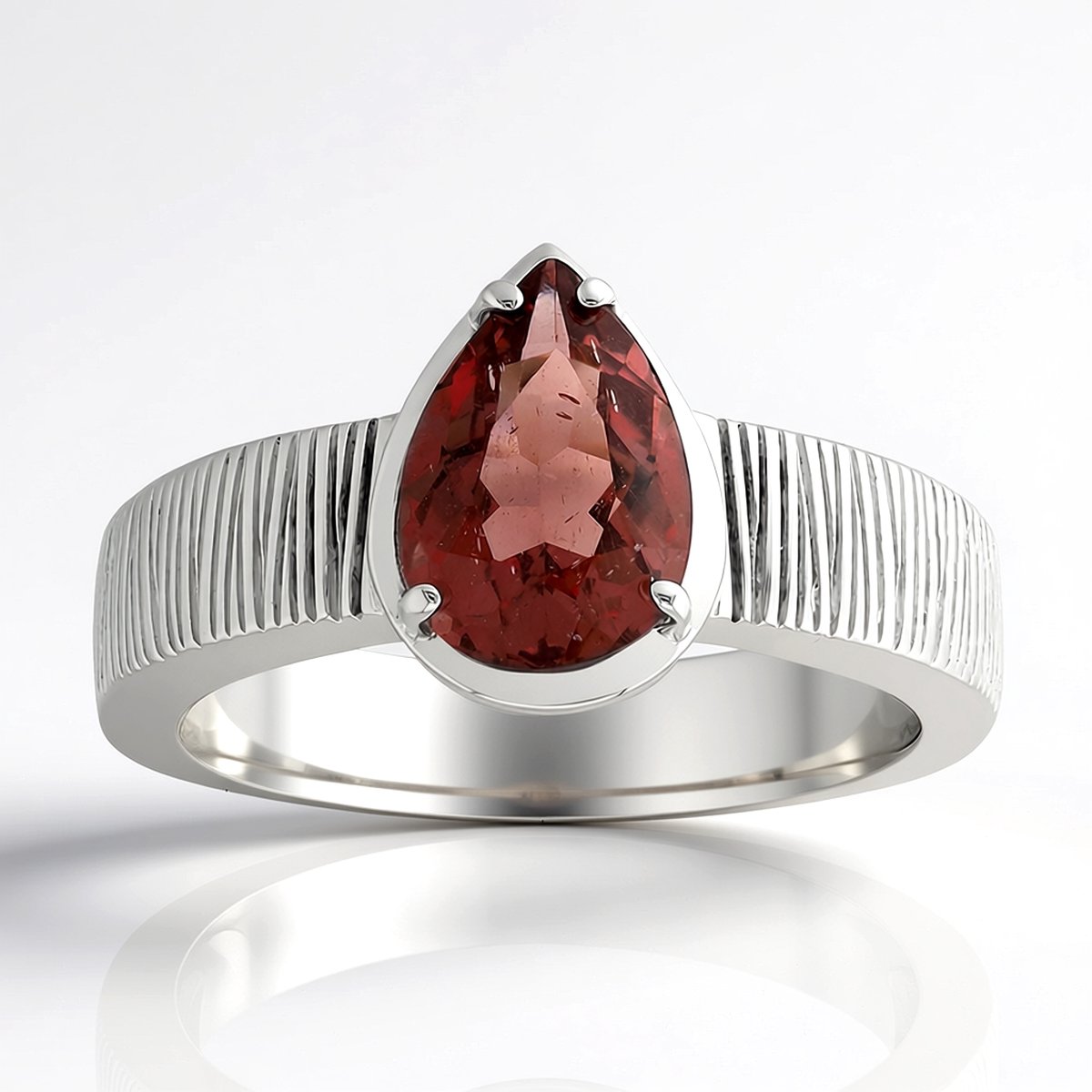 Cavill - Ring 925 Sterling Zilver Gerhodineerd - 1,19 ct Rode Apatiet Peervorm - Handgemaakt Braziliaans - Elegante Lijnpatroon
