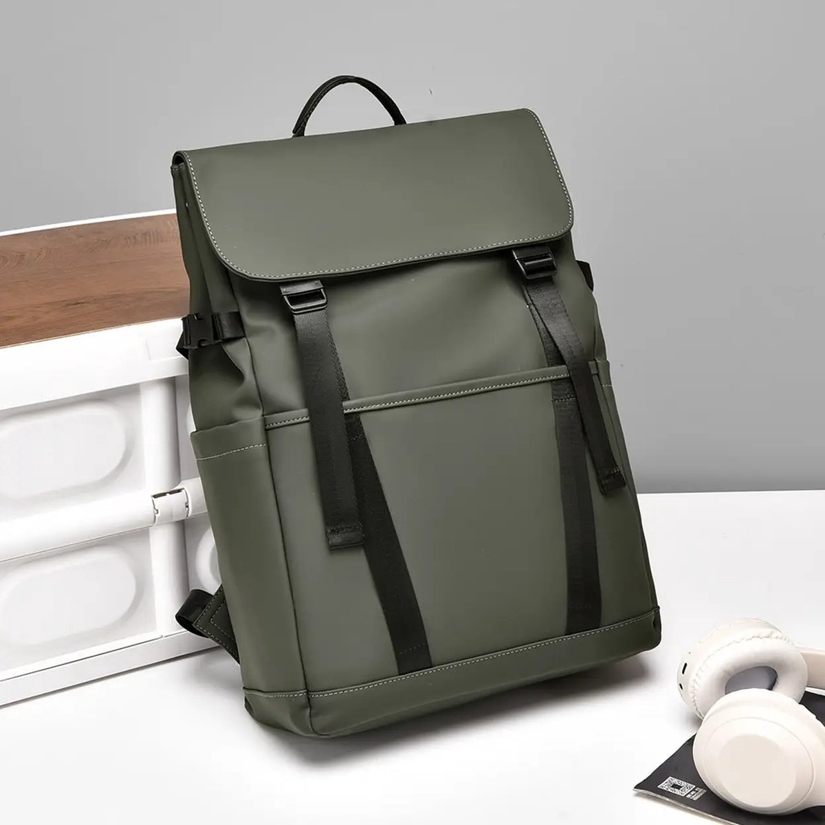 Laptoprugzak 15,6 Inch met Flip Cover – Waterbestendige Rugzak met Meerdere Vakken – Krasbestendige Laptop Rugtas met Bagageband – Zakelijke Reistas, Schoolrugzak & Daypack voor Werk, College en Reizen