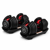 Twee zwarte verstelbare dumbbells met rode accenten op een zwarte basis.