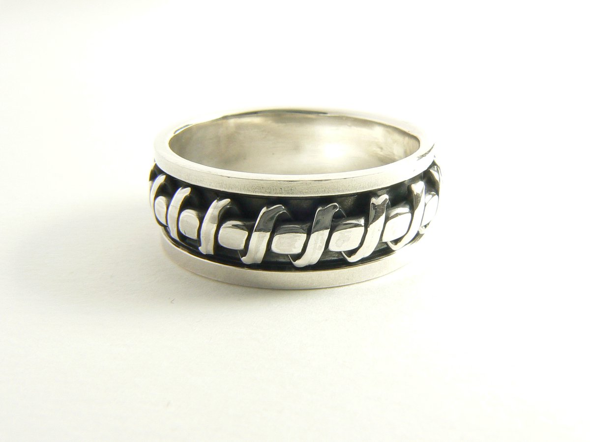 Zilveren ring met fantasiekabel - maat 21.5