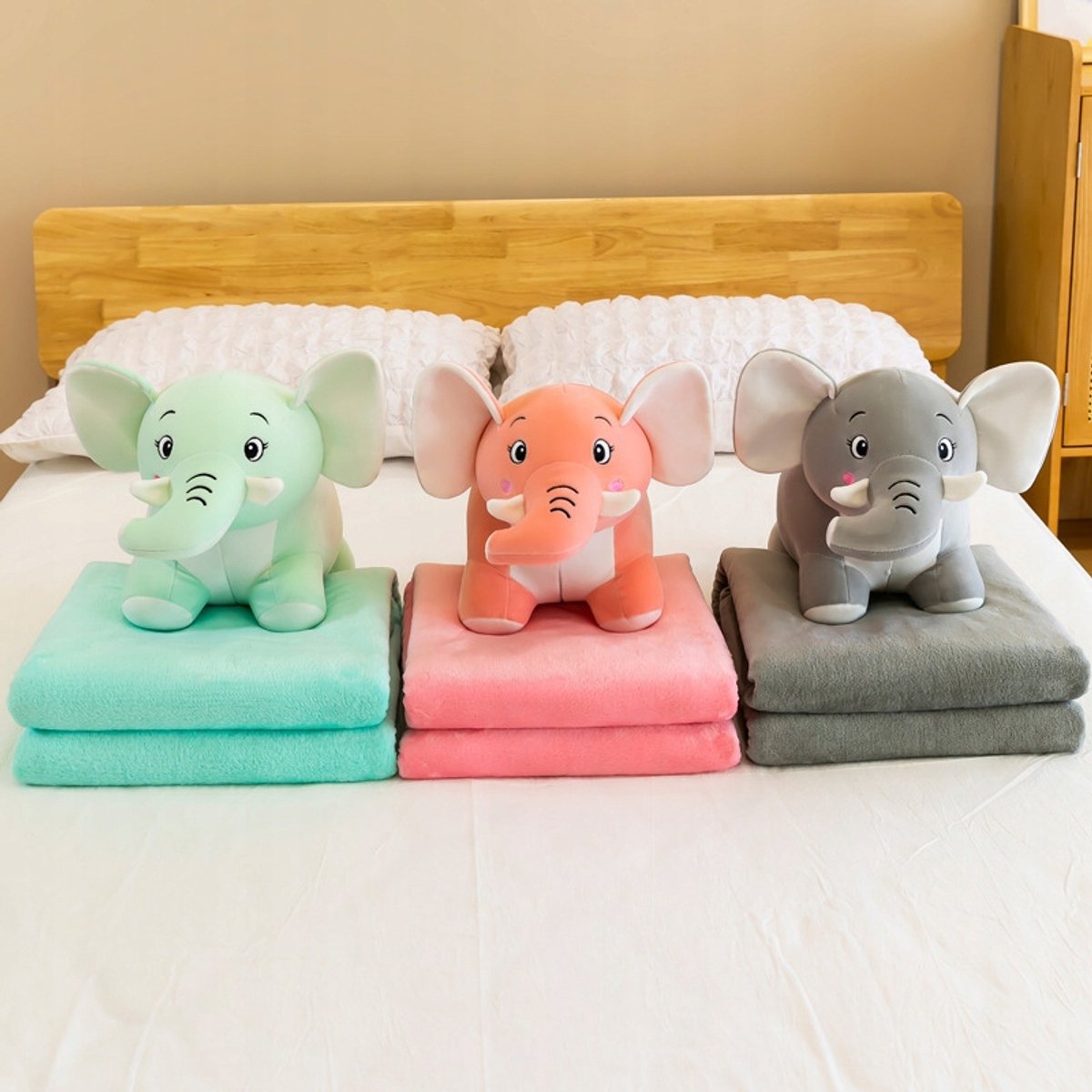 Zachte Olifant Knuffel 3-in-1: Kussen, Dekentje & Pluche Speelgoed