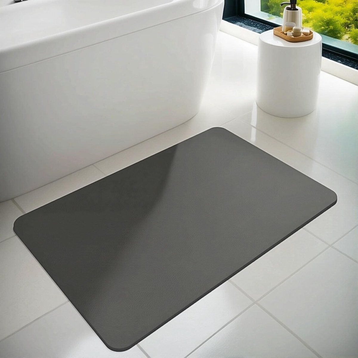 Dunne, Absorberende Badmat met Antislip voor Douche en Badkuip - Sneldrogend en Ideaal voor Binnen en Buiten (Donkergrijs, 40 x 60 cm)