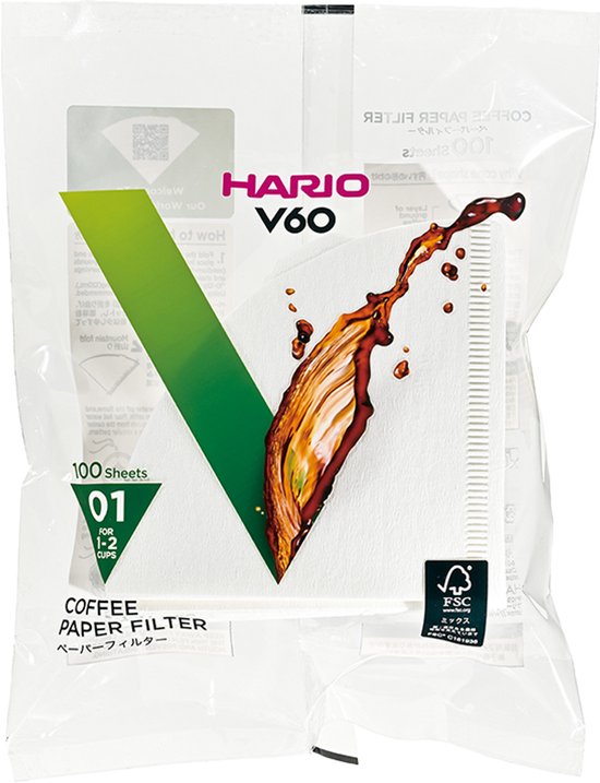 HARIO V60 koffiefilters, 100 witte papieren filters in een verpakking met groene en witte branding. Geschikt voor 1-2 kopjes.