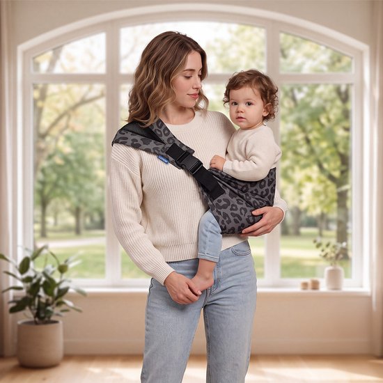 LUVION® Baby Sling FLORENCE Grey Leopard - Heupdraagzak Baby - Ergonomische Hip Carrier - Draagzak - Tot 16 kg - Grijs met Luipaard Patroon van Luvion — afbeelding 4