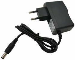 Battery charger-5V 2A voedingsadapter voor Android TV-boxen – 100 cm kabel – DC-interface – geschikt voor diverse multimedia-apparaten