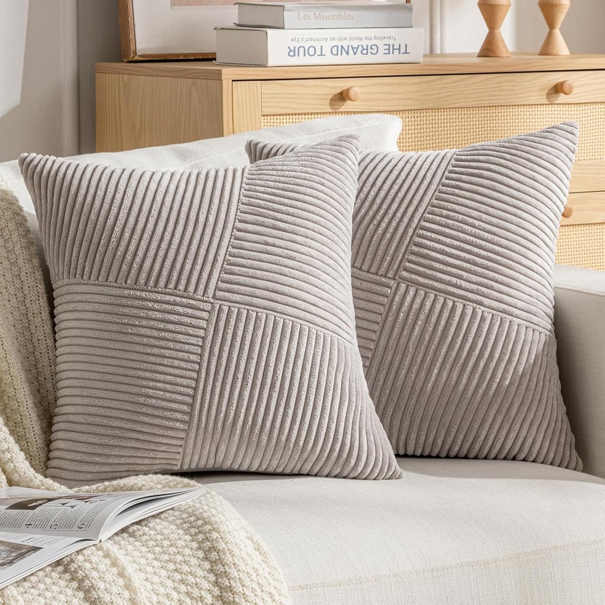 SnelShoppen - Set van 2 Kussenhoezen voor Bank 40 x 40cm Lichtgrijs Gestreept Corduroy Luxe Kussenhoezen voor Woonkamer Slaapkamer Sofa