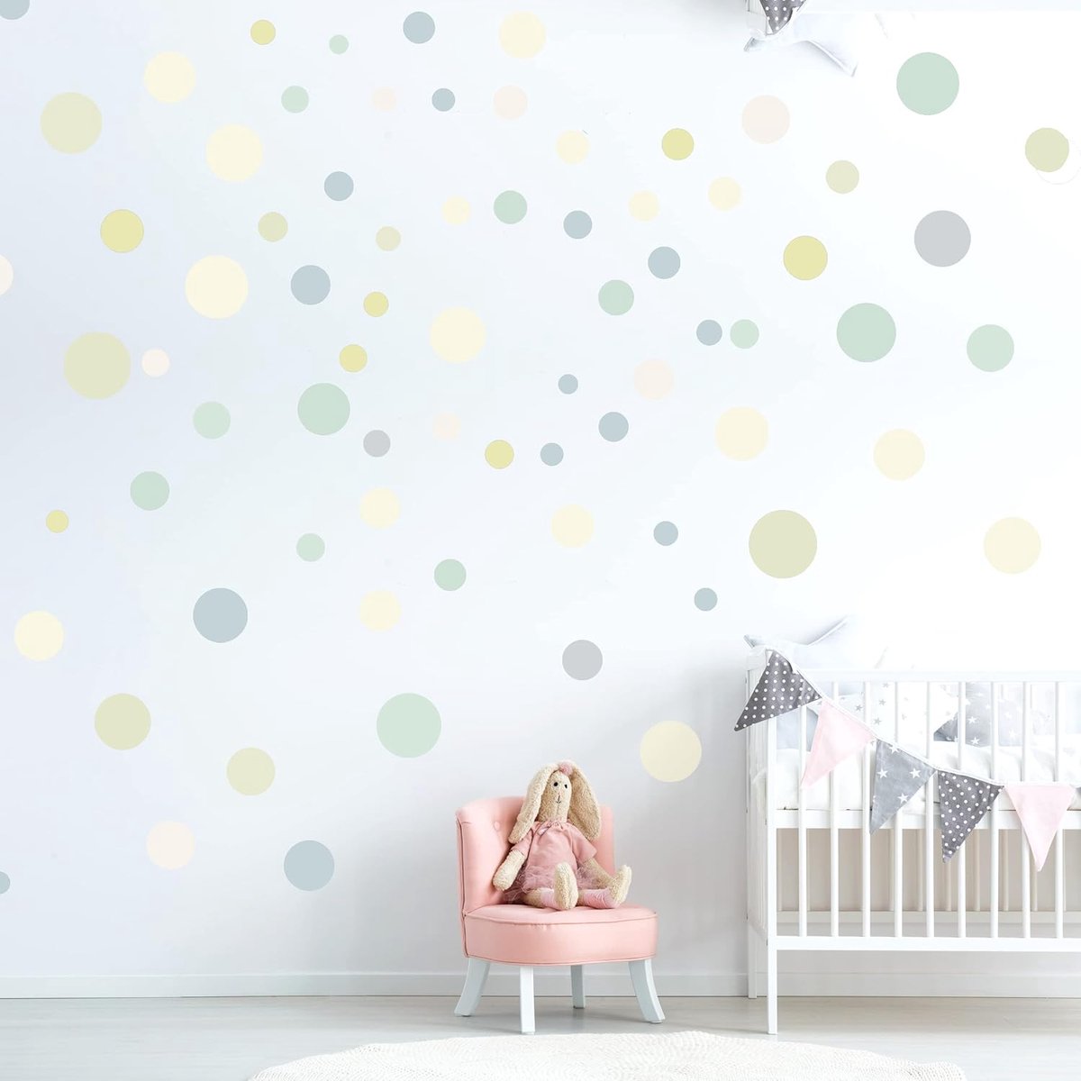 SnelShoppen - 100 Muurstickers Stippen Cirkels voor de Kinderkamer - Wanddecoratie in Groen, Crème, Geel en Mint - Plakstickers voor Creatieve Kindere