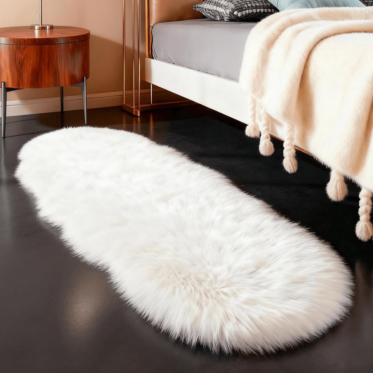 SnelShoppen - Super Zachte Pluizige Kunstbont Schapenvacht Tapijt 2x6 Voet Wit - Harig Pluche Vloerkleed voor Slaapkamer, Woonkamer, Bank & Nachtkastj