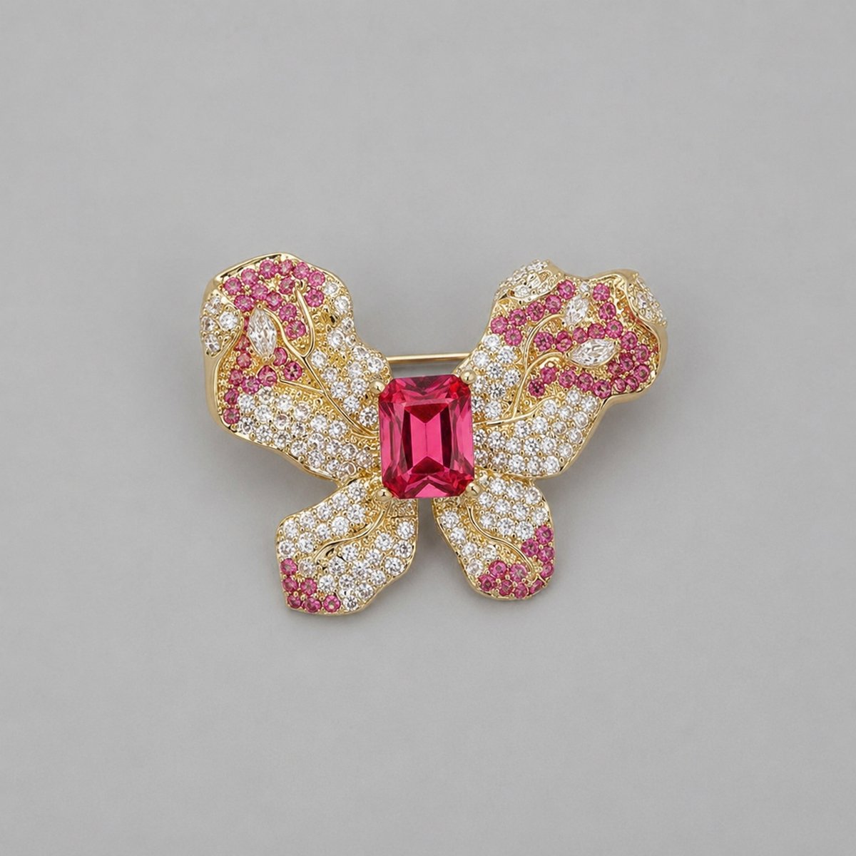 Luxe Dames Vlinder Broche met Zirkonia – 18K Verguld – Elegante Speldbroche