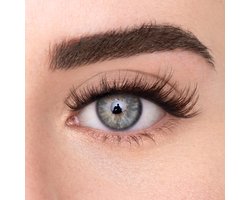 Voorgelijmde Press-on Lashes - Blijft 7 tot 10 Dagen Zitten - Aanbrengen in 2 Minuten - Geen Wimperlijm Nodig - Makkelijk te Verwijderen - Sassy Kit