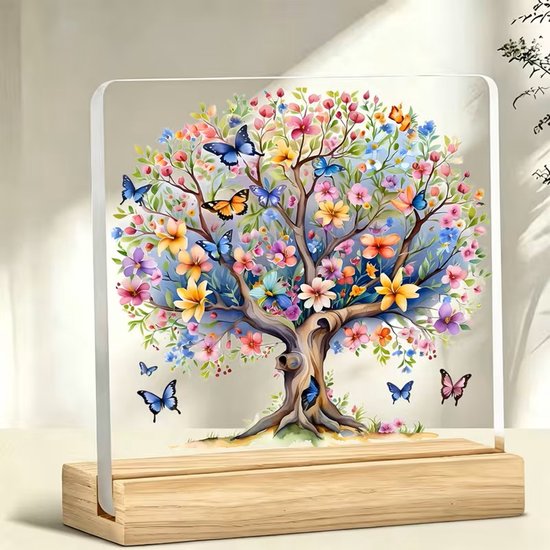 Acryl 'Levensboom' decoratie met kleurrijke bloesems en blauwe, oranje, roze en paarse vlinders op een houten standaard.