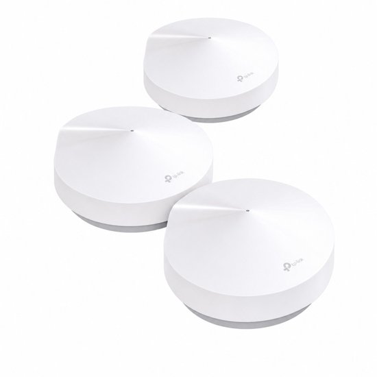 Drie witte, ronde wifi-routers met het TP-Link logo, geplaatst op een witte achtergrond.