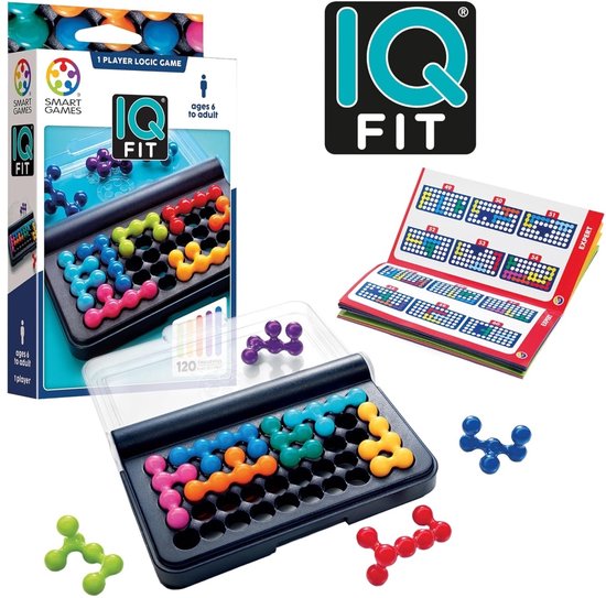 IQ Fit logicaspel met een donkergrijs speelbord vol gekleurde 3D stukken. De verpakking toont de IQ Fit logo.