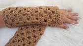 Handgemaakte dames vingerloze handschoenen in bruin met glinsterdraad . Maat L / XL