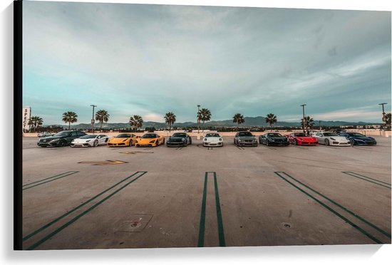 Canvas  - Geparkeerde Auto's - 90x60cm Foto op Canvas Schilderij (Wanddecoratie op Canvas)
