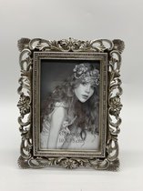 Fotolijst - antiek - rijk versierde barok lijst - kunsthars zilver - binnenmaat 10x15 cm