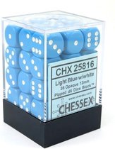 Chessex Opaque Light Blue/white D6 12mm Dobbelsteen Set (36 stuks)