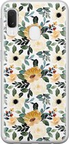 Samsung Galaxy A20e hoesje siliconen - Lovely flowers - Soft Case Telefoonhoesje - Bloemen - Geel