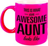 Awesome aunt /tante cadeau mok / beker neon roze 330 ml