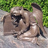 Bronzen Beelden:   Engel met grafsteen