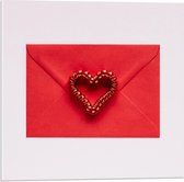 Acrylglas - Rood Hartje op Rode Envelop - 50x50cm Foto op Acrylglas (Met Ophangsysteem)