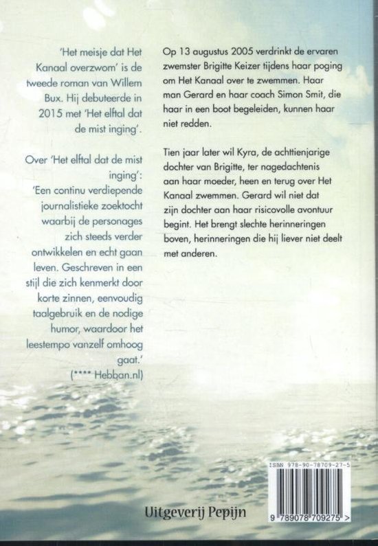De achterkant van het boek 'Het meisje dat het kanaal overzwom' met de tekst van de recensies en de ISBN-code.