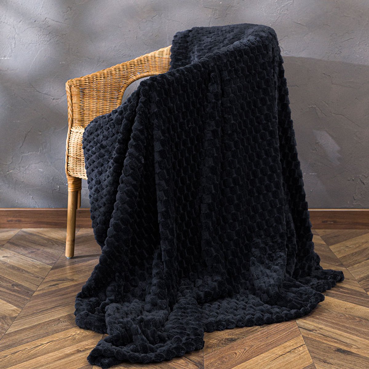 Zwart Pluche Plaid 160x200 cm - Zacht & Stijlvol Woonplaid