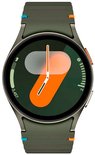 Groene smartwatch met oranje en blauwe accenten op de band. De wijzerplaat toont een oranje en witte wijzer op een groene achtergrond.