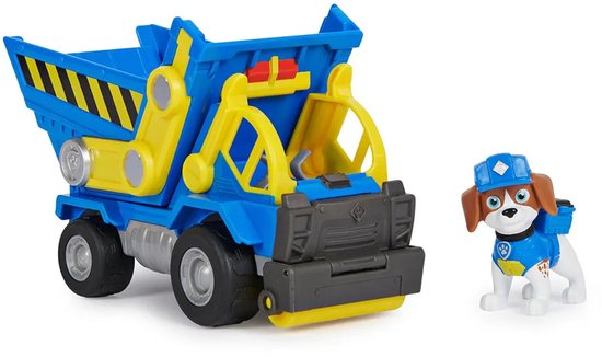 Blauwe kiepwagen met gele accenten, inclusief een wit met bruin hondje met blauwe helm.
