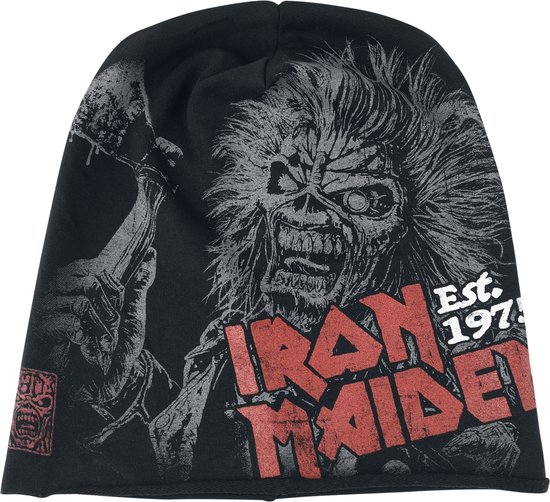 Zwarte beanie met Iron Maiden-logo in rood, 'Est. 1975' in wit en een grijze Eddie-print.