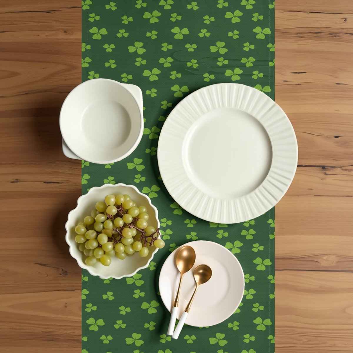 ABAKUHAUS Bloemen Tafelloper – Mini Shamrock, 40×300 cm, varen groen