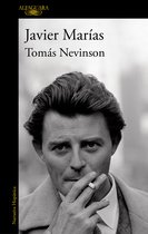 Livre "Tomás Nevinson" de Javier Marías, avec une photo en noir et blanc d'un homme fumant.