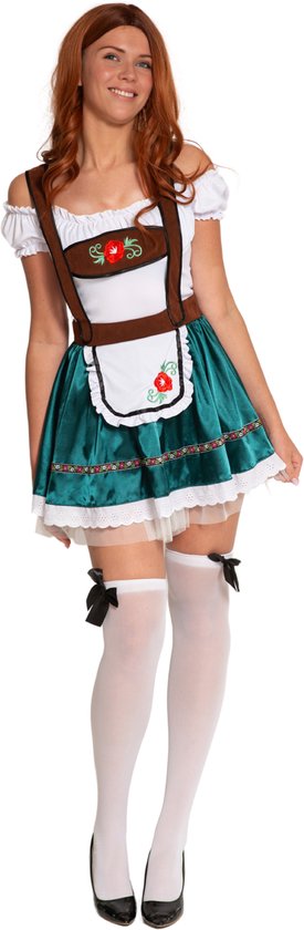 Déguisement Dirndl vert pour femme avec chemisier blanc, bretelles marron à fleurs rouges, bas blancs à nœuds noirs.