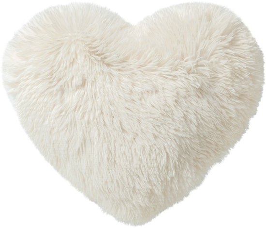 Wit, pluizig sierkussen in de vorm van een hart, met lange, zachte haren. Het kussen heet 'Snow White'.