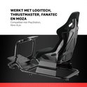 Zwart racesimulator frame met kuipstoel, stuurwiel- en pedaalplateaus. Compatibel met Logitech, Thrustmaster, Fanatec, Moza, PlayStation, Xbox & PC.